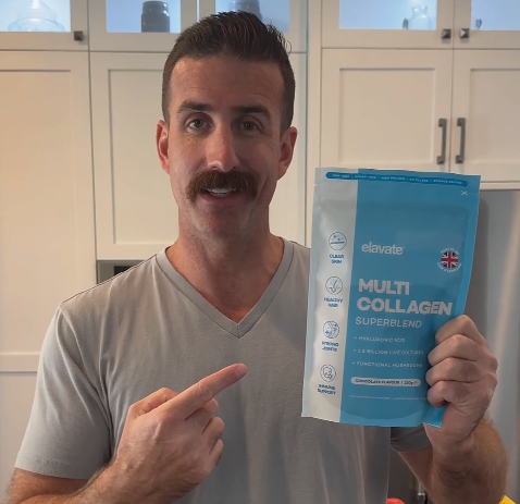 Man in gray shirt pointing to a blue bag labeled 'MULTI COLLAGEN SUPERBLEND'.